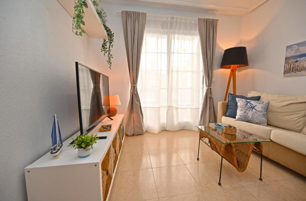 Beach Apartment Torrevieja Exterior photo